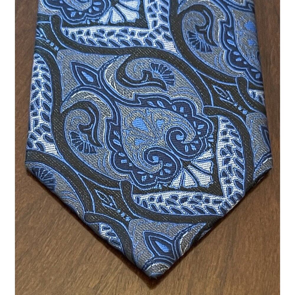 Statement Confidence Blue Hand Made 100% Microfiber Men’s Neck Tie